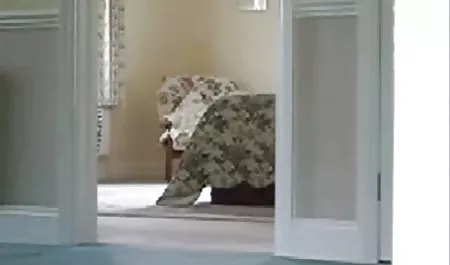 دختر دانلود رایگان فیلم سکسی سینمایی مکید و در خیابان داد