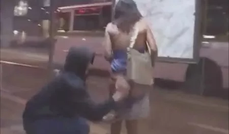 دختری دلپذیر با لبخند شیرین دانلود فیلم سکسی مادر بزرگ