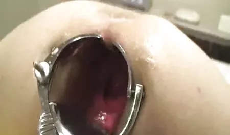 شورتم دانلود فیلم سکسی قابل پخش را رها کردم و شروع کردم به نوازش کردن لوبیا