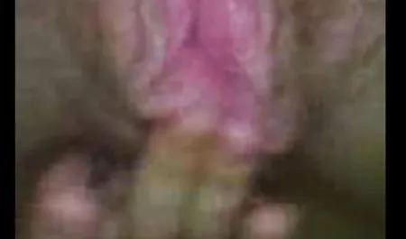 دختر دانلود رایگان کلیپ سکسی جدید چکش ، و او ناله می کند