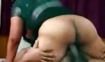 رئیس اداره پرسنل دبیر را فیلم سکسی رایگان بدون فیلتر روی میز می کشد