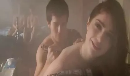 زن خانواده با مشاعره بزرگ دانلود فیلم سکسی xxx